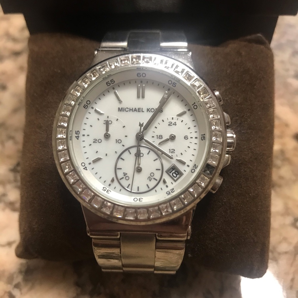 💯 Auth Michael Kors watch